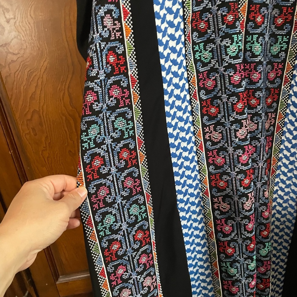 Dress - Picture 3 of 4